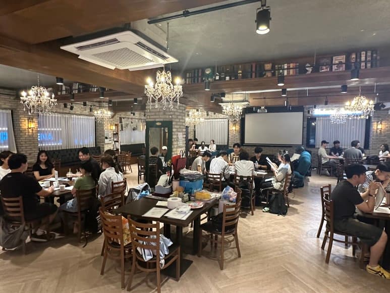 노원 영어회화, 짧은 대답을 대화로 잇는 질문·복습 방법 대표 이미지